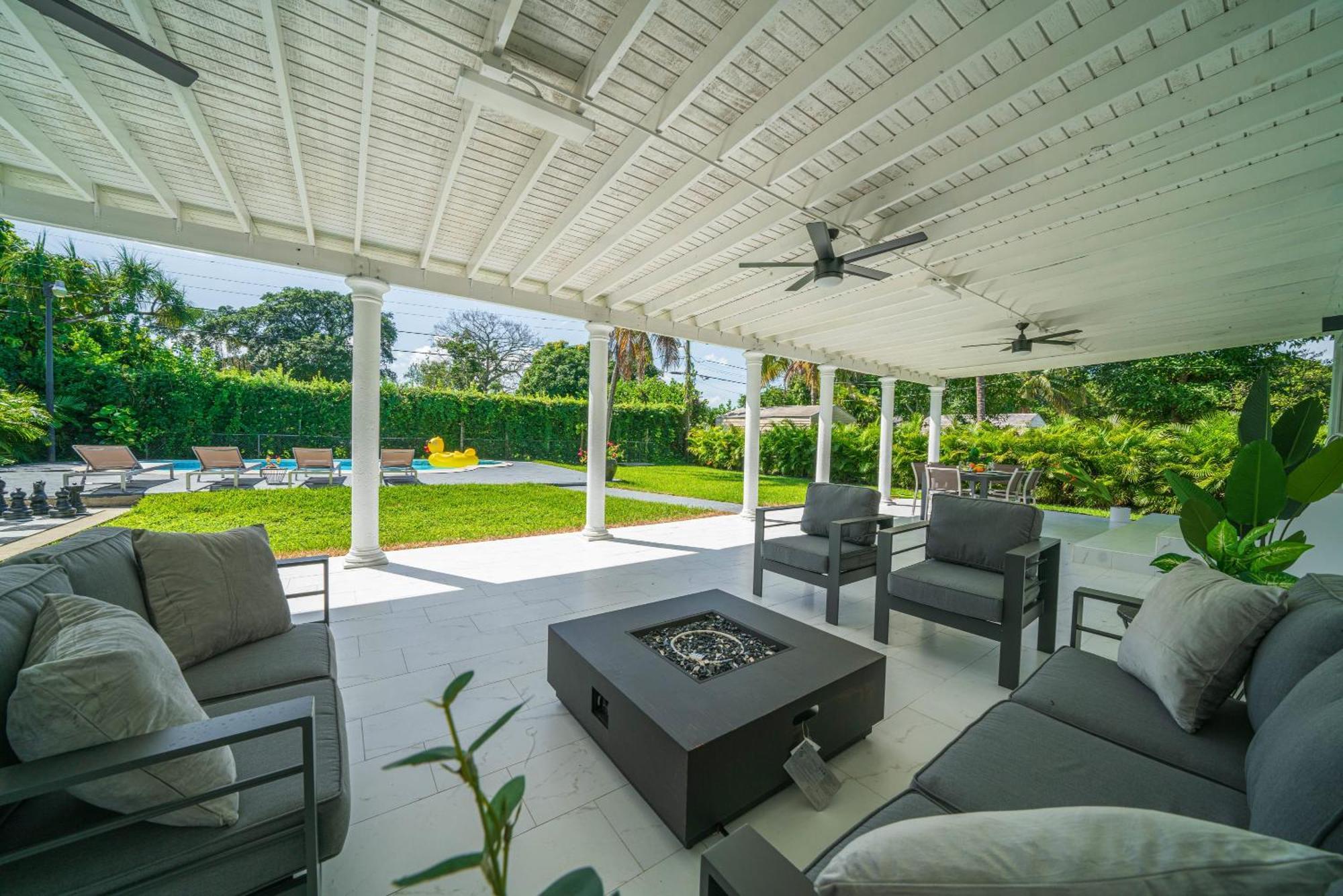 New Tropical Oasis Retreat In Miami Villa Exterior photo