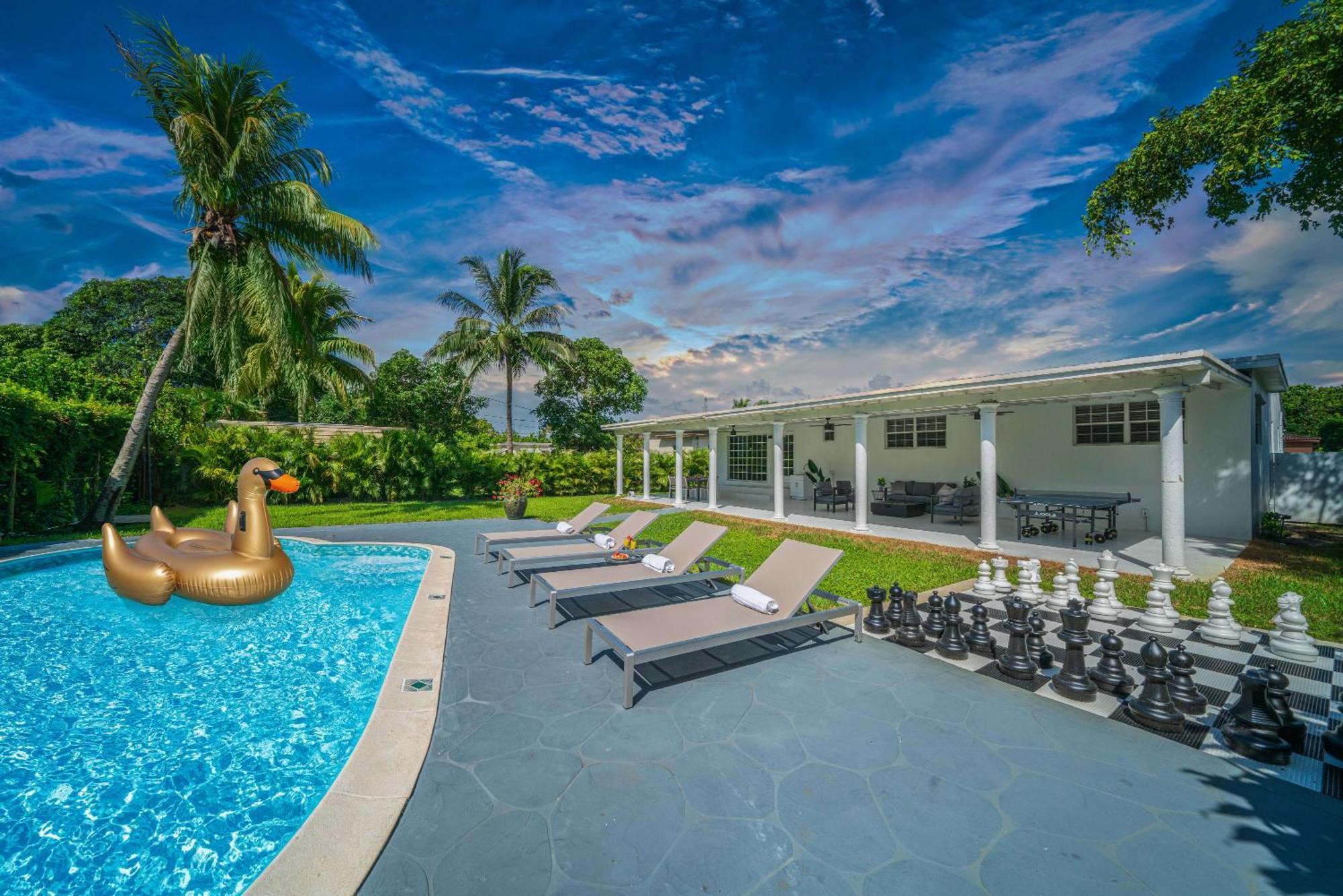 New Tropical Oasis Retreat In Miami Villa Exterior photo