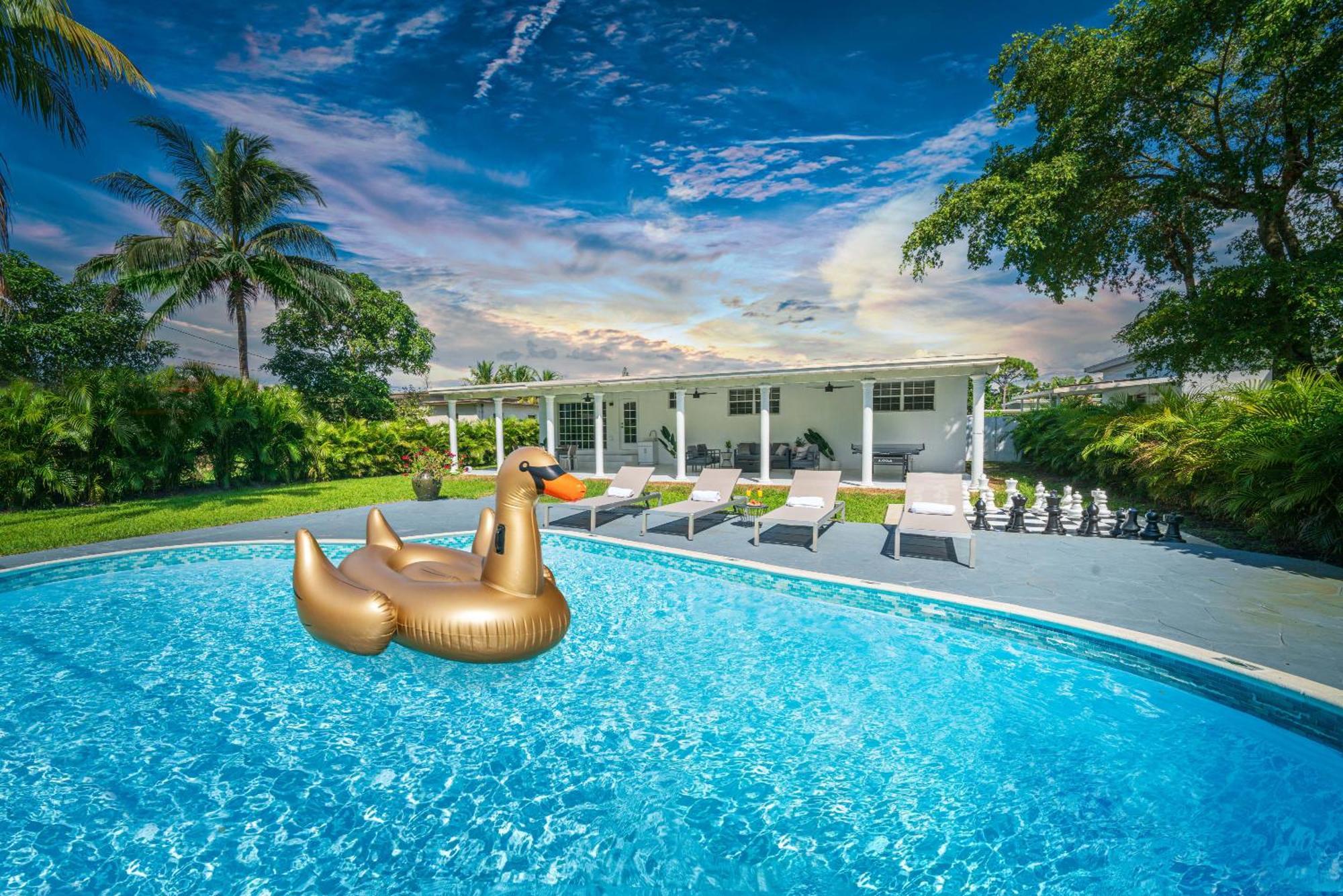 New Tropical Oasis Retreat In Miami Villa Exterior photo